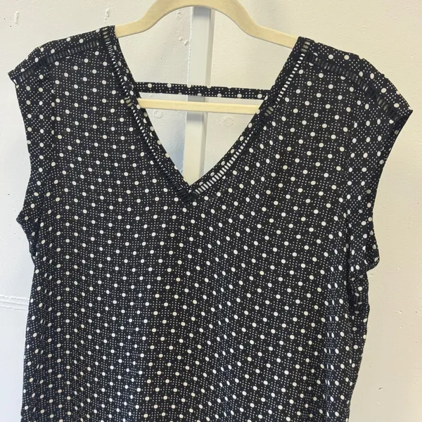 DR2 by Daniel Rainn Polka Dot V-Neck Blouse Black White Small DR19572PR1 Office - Image 3