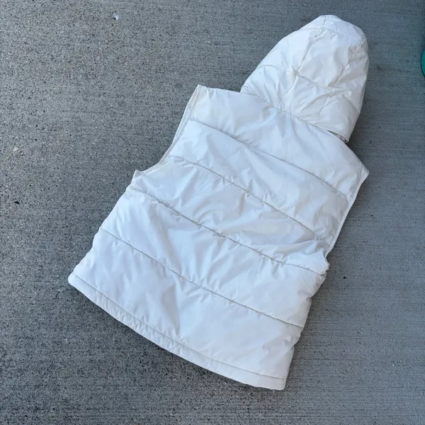 American Eagle Cream Hooded Puffer Vest Small Off White Quilted Snap Front 09/22 - Image 6