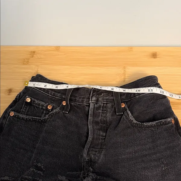 Levi's 501 24 Waist Women's Teen Girl Black Distressed Button Fly Denim Shorts - Image 8