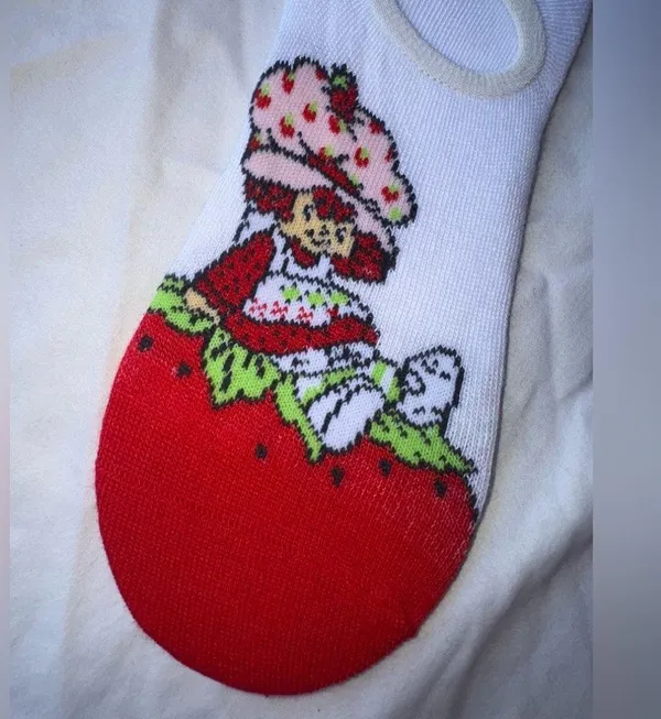 Strawberry shortcake no show socks nwot Pink - Image 3