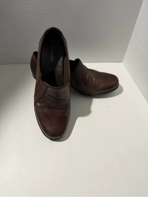 Clarks‎ Dark Brown Leather Slip-On Loafers - Image 2