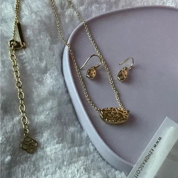 Kendra Scott Elisa Set Drusy Stone Accent Necklace and Matching Small Earrings - Image 4