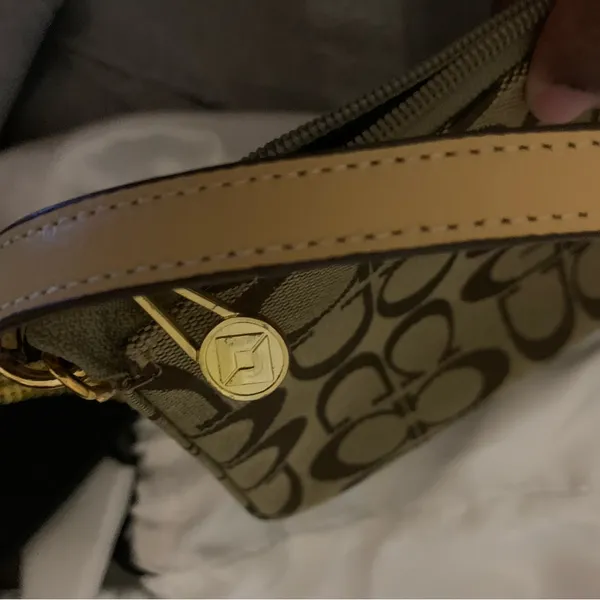 Preloved UGO Valentino small‎ handbag - Image 8