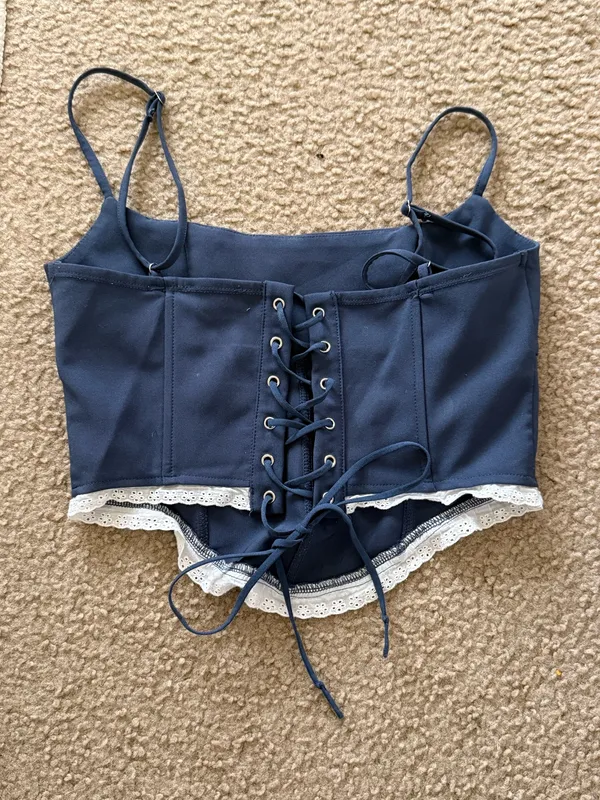 Edikted Lace-Up Corset Top Grey - Image 2