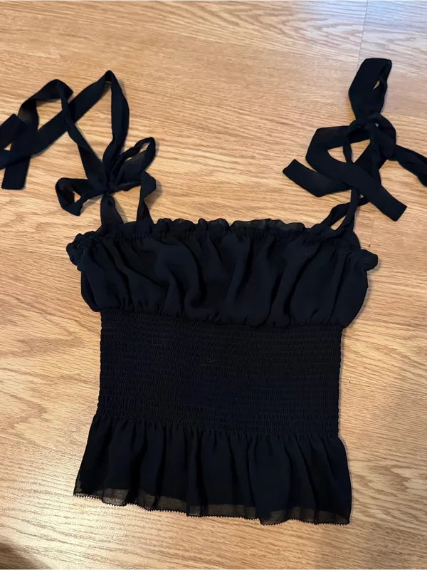 Aritzia Wilfred Black Smocked Tie-Shoulder Ruffle Tank - Image 2