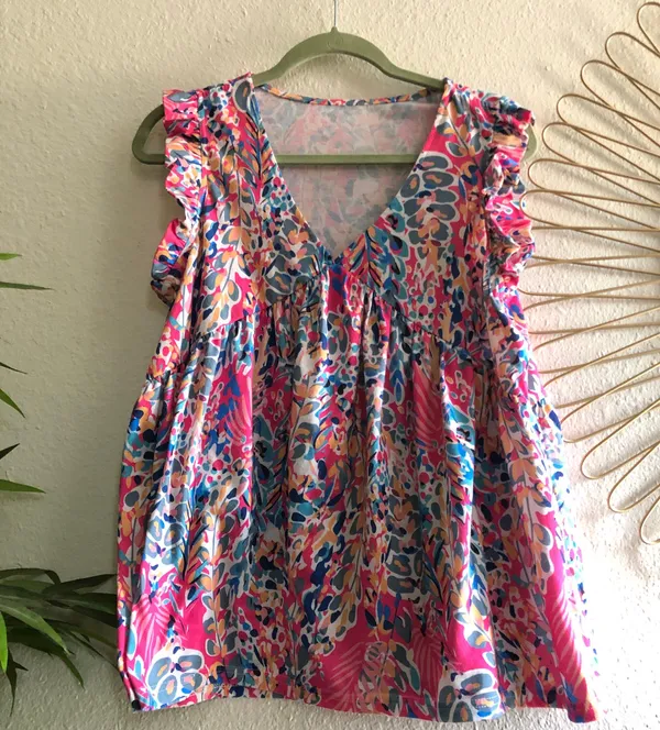 Deep V neck colorful multicolored ruffle hem sleeveless top blouse - Image 2