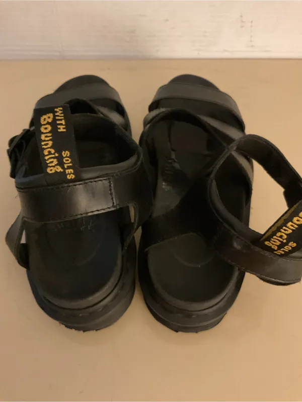 Dr. Martens women black leather platform Blaire platform Blaire sandals US 7 - Image 5