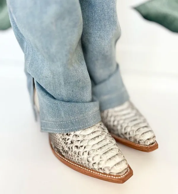 Denim and Snakeskin Western Cowboy Boots NWT 8 - Image 10