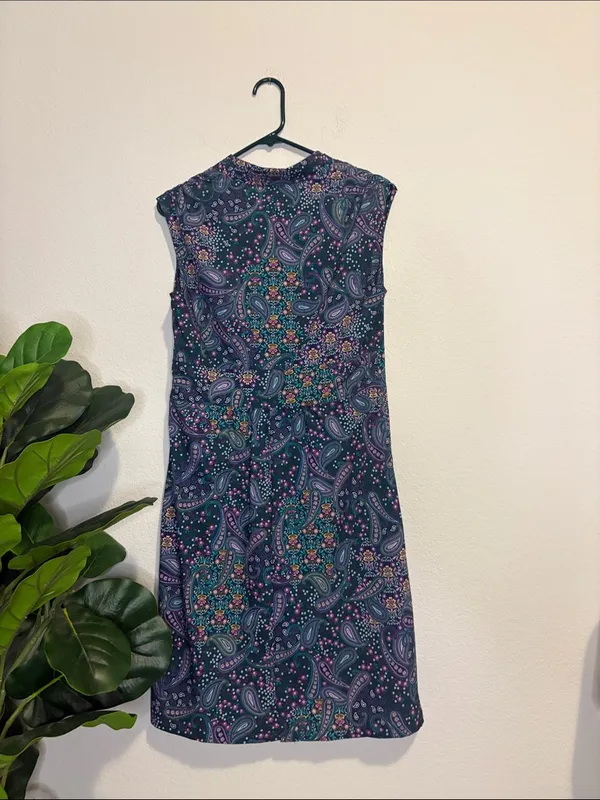 Athleta Dahlia Sleeveless Paisley Dress in Navy and Purple - Image 6