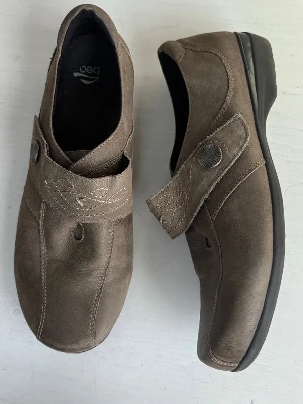 Abeo Aster 24/7 Nubuck Slip On Loafer sz 8.5 - Image 4