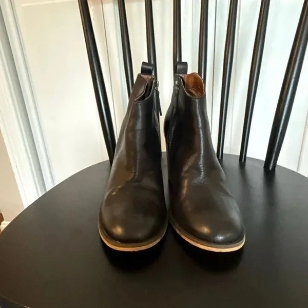 BP black leather booties size 8 - Image 4