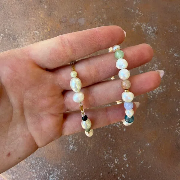 Gorjana Beautiful handmade beaded pearl pastel necklace / bracelet set - Image 6