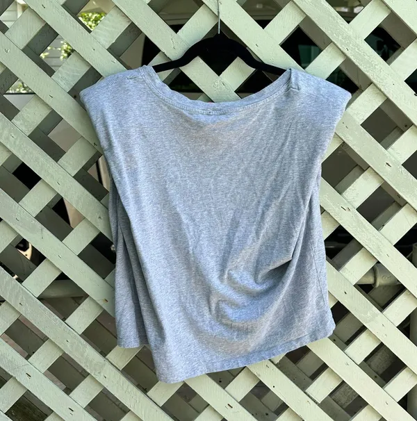 Aritzia Babaton V Neck Top - Image 2
