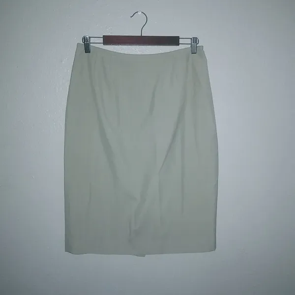 LeSuit 12 Green Tea Double Breasted Skirt Suit Set - Image 4