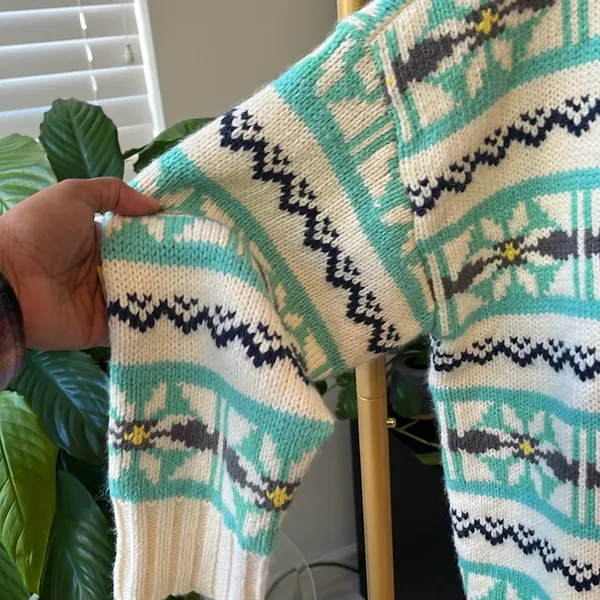 American Eagle sweater size medium - Image 4