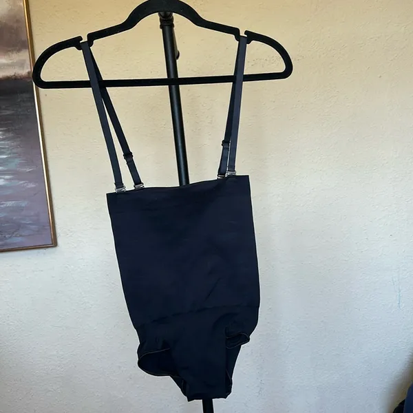 Skims core control‎ high waisted brief with straps new - Image 3