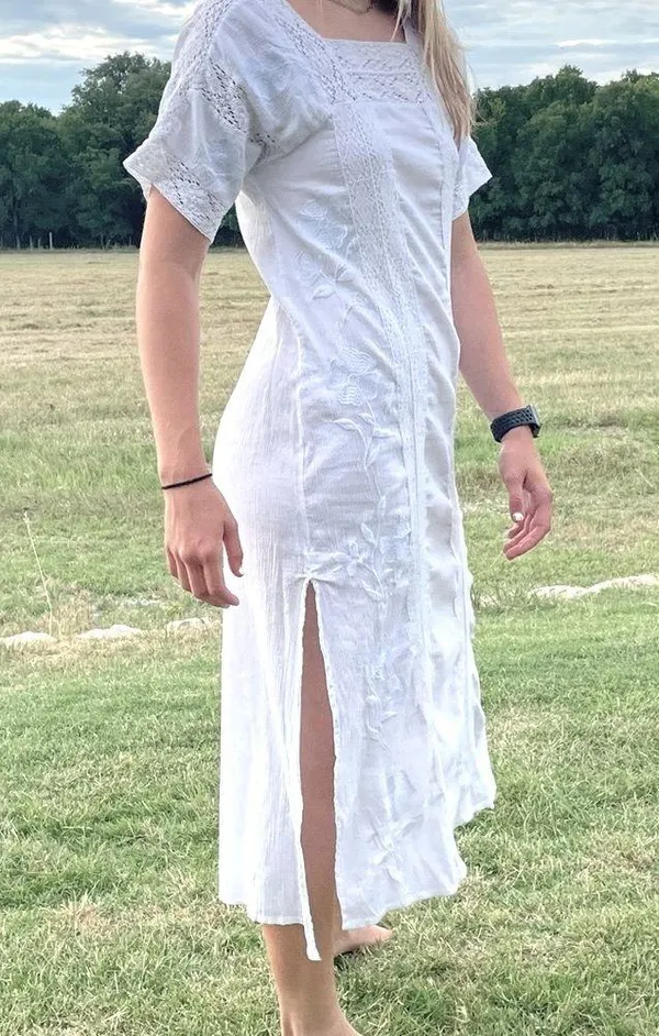 Zara White Embroidered Lace Trim Dress with Side Vents - Image 8