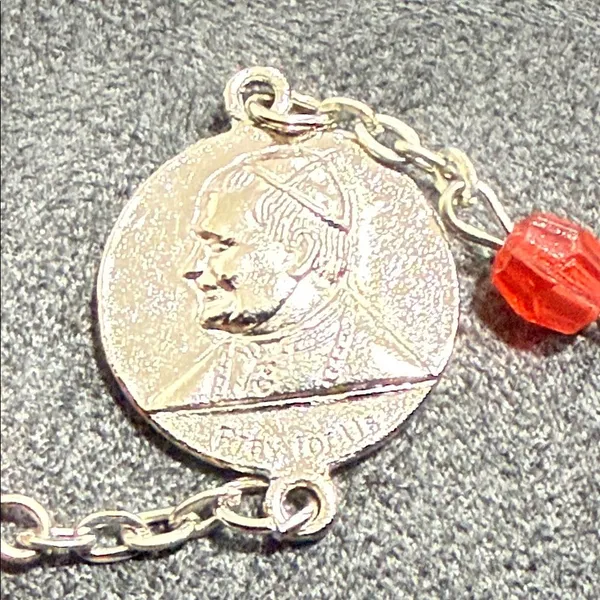 Vtg red rosary Pope John Paul II canonization Jesus Immaculate Conception red - Image 4