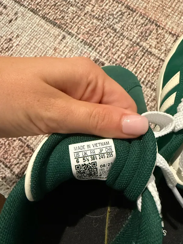 Adidas sneakers- womens 8 or kids 6 - Image 3