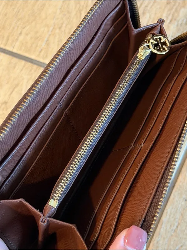 Tory Burch Robinson Zip Continental Brown Leather Wallet - Image 5