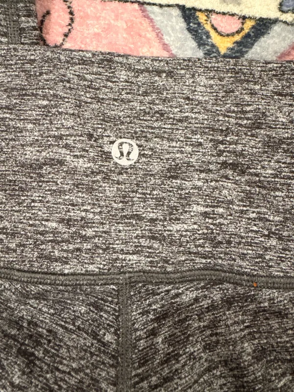 Grey Lululemon Leggings Align 28" - Image 3