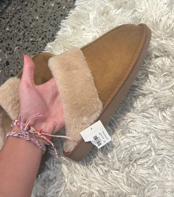 The Comfy Slippers - Image 5