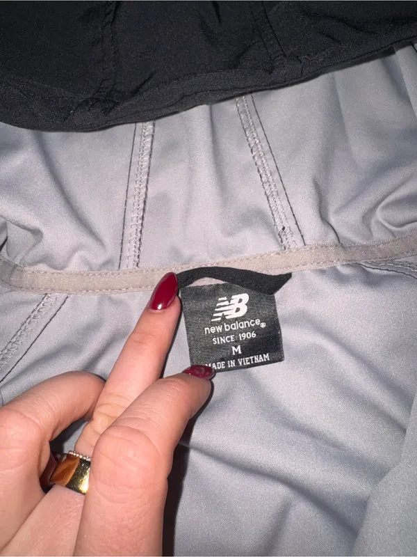 New Balance Black and Light Gray Athletic Jacket - Image 4