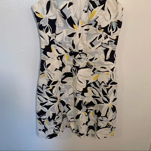 Zara Trafaluc Women's Size XS Sleeveless Deep V-Neck Dress Floral White Blue - Image 4