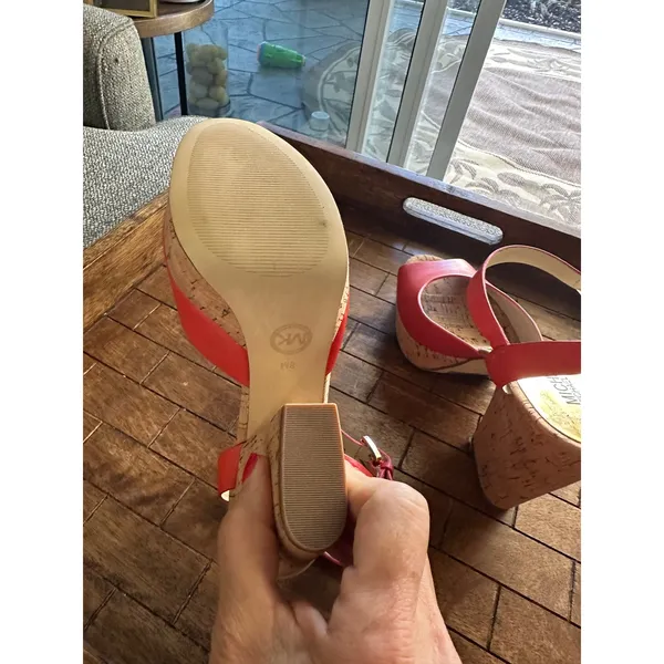 Michael Kors Natalia Mandarin Leather Platform Sandals Heels‎ size 8 EEUC - Image 9