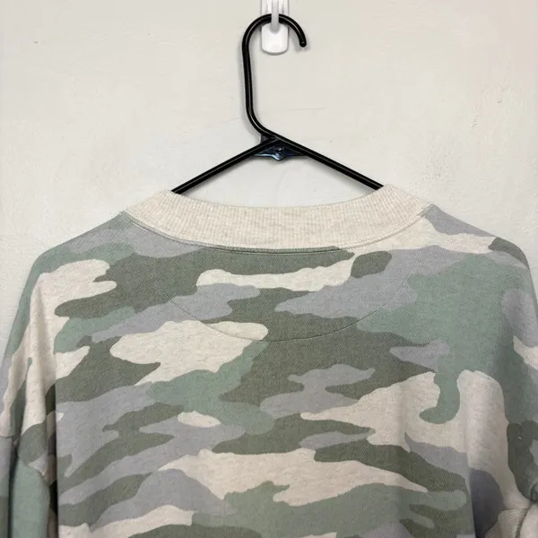 Aerie Camo Crewneck Sweatshirt Drop Shoulder Side‎ Slit Casual Size Small - Image 7
