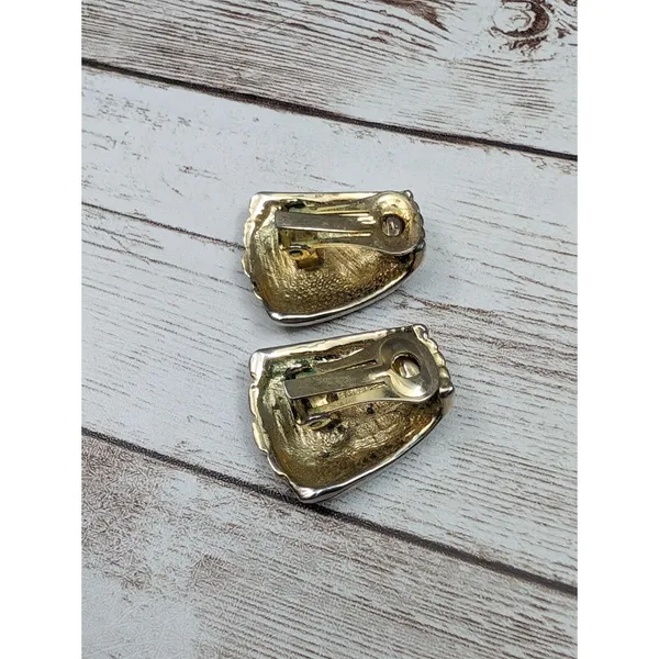 Vintage Clip On Earrings - Just Over 1" Gold Tone & Silver Tone - Image 10