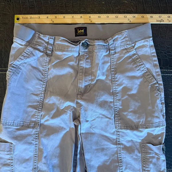 Lee Women’s Cargo Pants Gray Relaxed Fit Mid Rise Straight Leg Size 12 Medium - Image 2
