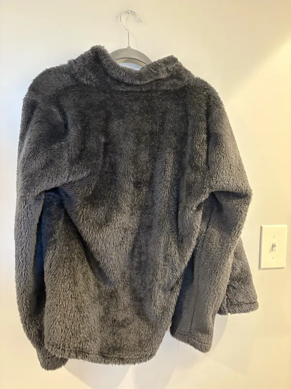 avalanche fuzzy grey jacket with pockets. size medium, new with tags  - Image 2
