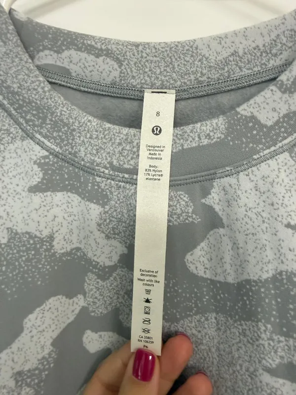 Lululemon Close to Crossing Rulu Camo Long Sleeve Running Top Size 8 - Image 4