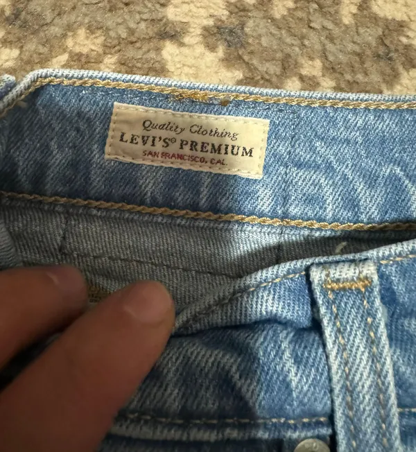 Levi's light wash 70s High Flare Jeans - Image 4