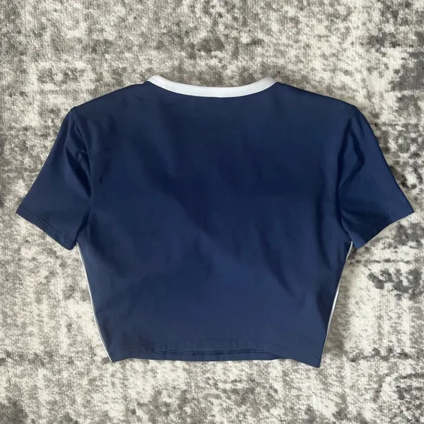 Lululemon Tight-Fit Cropped Shelf-Bra T-Shirt *Medium Support, B/C Cup - Image 2