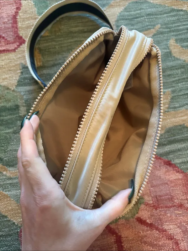 Everlane crossbody - Image 3