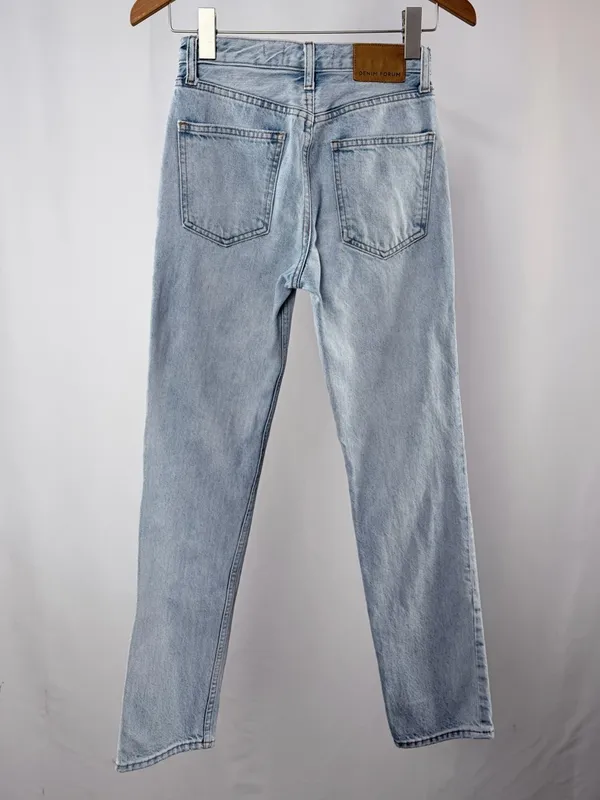 Denim Forum The Romy Mid Rise Classic Straight Leg Jeans Light Blue 23 x 30 Long - Image 4