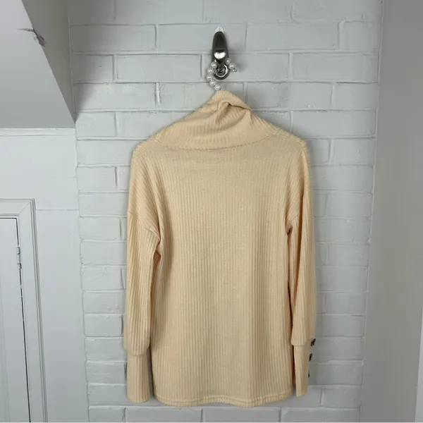 Amazon Butter Yellow Cowl Neck Lightweight Ribbed Knit Top Size M - Image 9