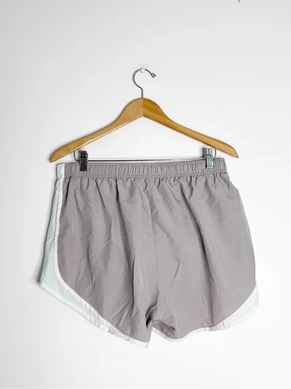 Nike Tempo Women’s Dri-FIT Running Shorts Gray Mint Size XL 3” Inseam - Image 2