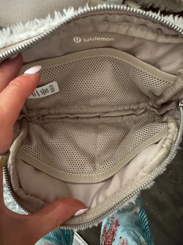 Lululemon belt bag - Image 7
