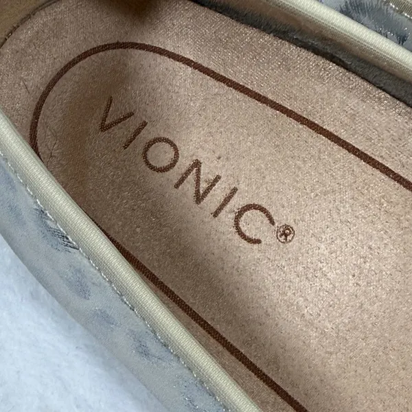 Vionic Minna Ballet Flats Metallic Leopard Print Cream Silver Orthotic Size 7.5 - Image 2