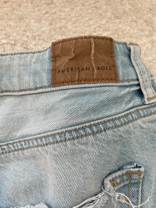 American Eagle Light Washed Jean Shorts - Image 7
