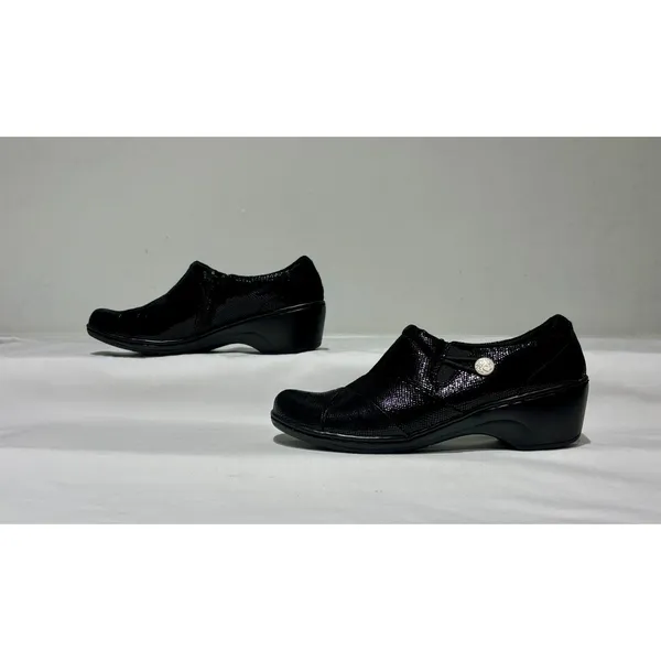 Clarks Collection Black Snakeskin Wedge Loafers Size 9 - Image 4