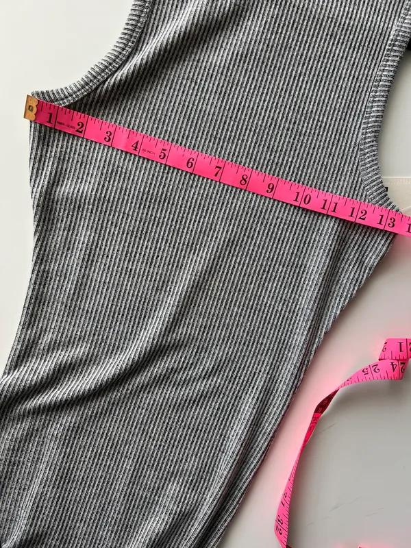Billabong NWT Midi Grey Dress -size Small - Image 3