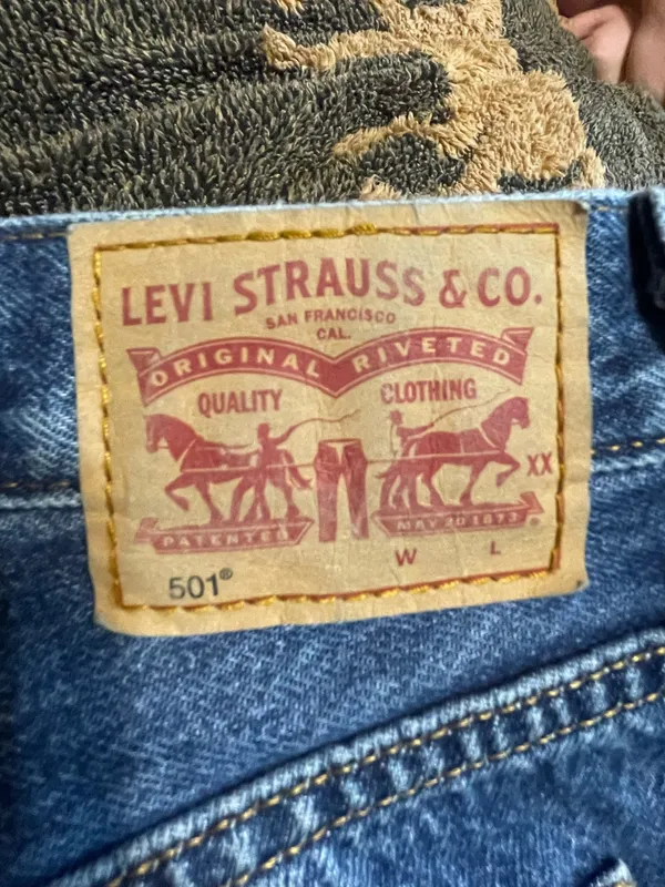 Levi’s 501 Shorts - Image 3