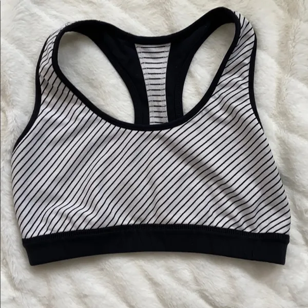 LUCY Women’s Black Racerback Sports Bra Top Size Small - Image 8