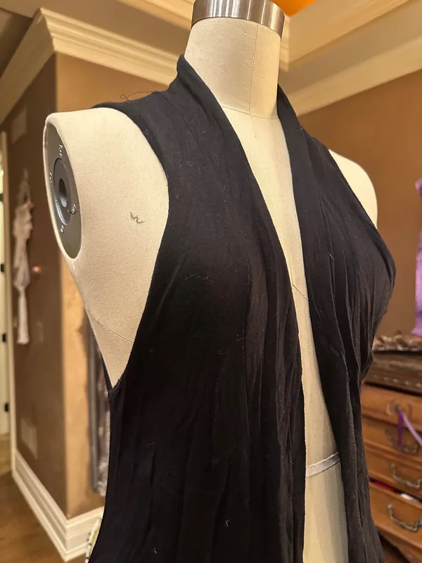 Black Vest Cutey Size M - Image 3