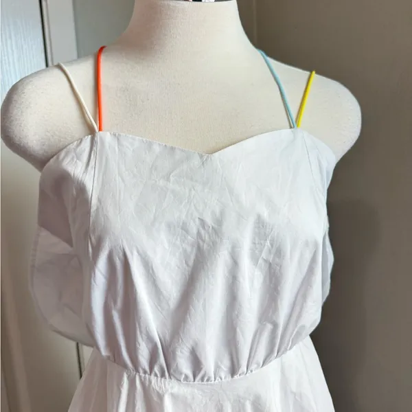 Minusey Luxurious White Cross-Strap Open Back Dress‎ - Image 9