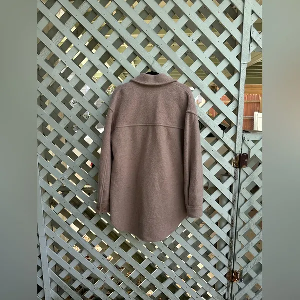 Aritzia Wilfred Free Ganna Shacket - Image 4
